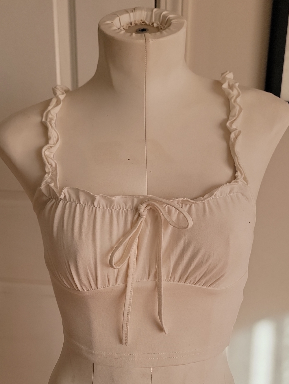 SHEIN White Frilled Strap Tie Front Ruched Bust Crop Top XS